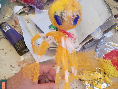 Copy of 02.08.26_Fische aus recyceltem Plastik_producciones abismales.jpg
