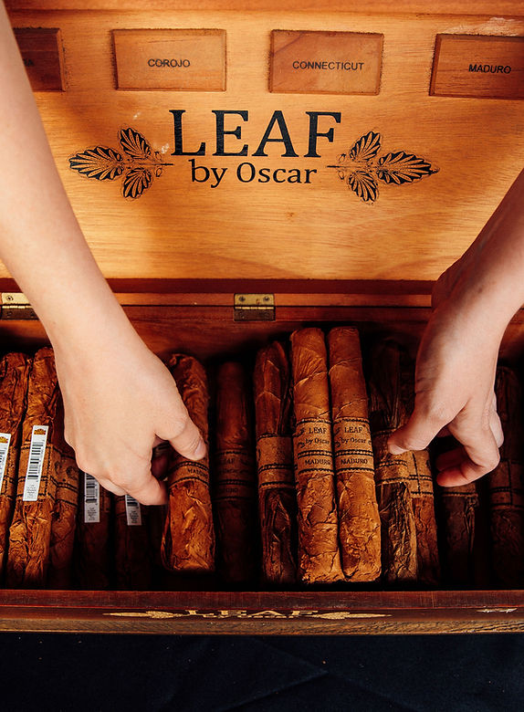 Cigar bar at a wedding in Pittsburgh, PA with Leaf by Oscar from Leaf and Bean in the Strip. Photography by Wild Native Photography.