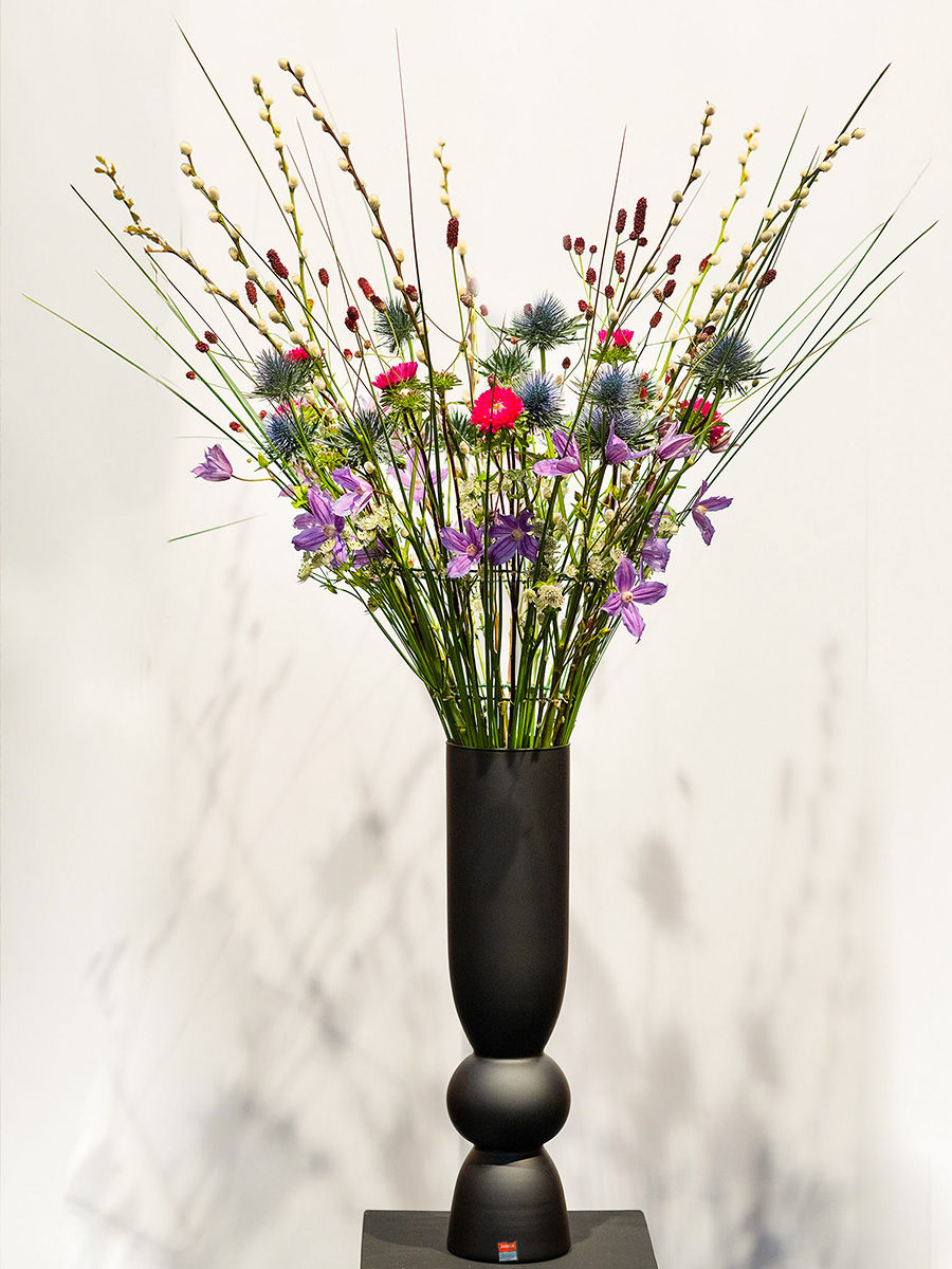 Design with Eryngium, Clematis, and Sanguisorba by Franka Roenhorst