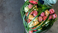 Make this Stylish Flower Heart for Mother’s Day
