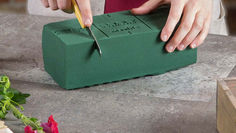 How to anchor floral foam in different containers