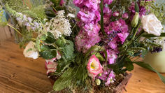 Su Whale Trends: Summer Meadow Box Arrangement