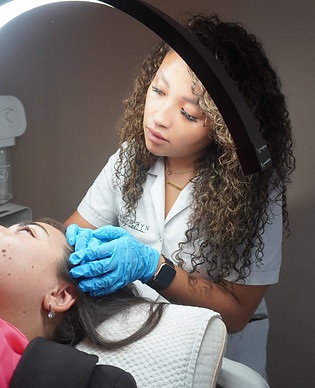 INDIBA Hydrafacial en microneedling Amsterdam Noord - stralende gezonde huid.jpg
