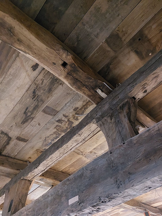 originale-historische-dachbalken.jpg