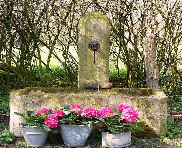 alter-sandsteinbrunnen-schoepfbrunnen-sb6.jpg