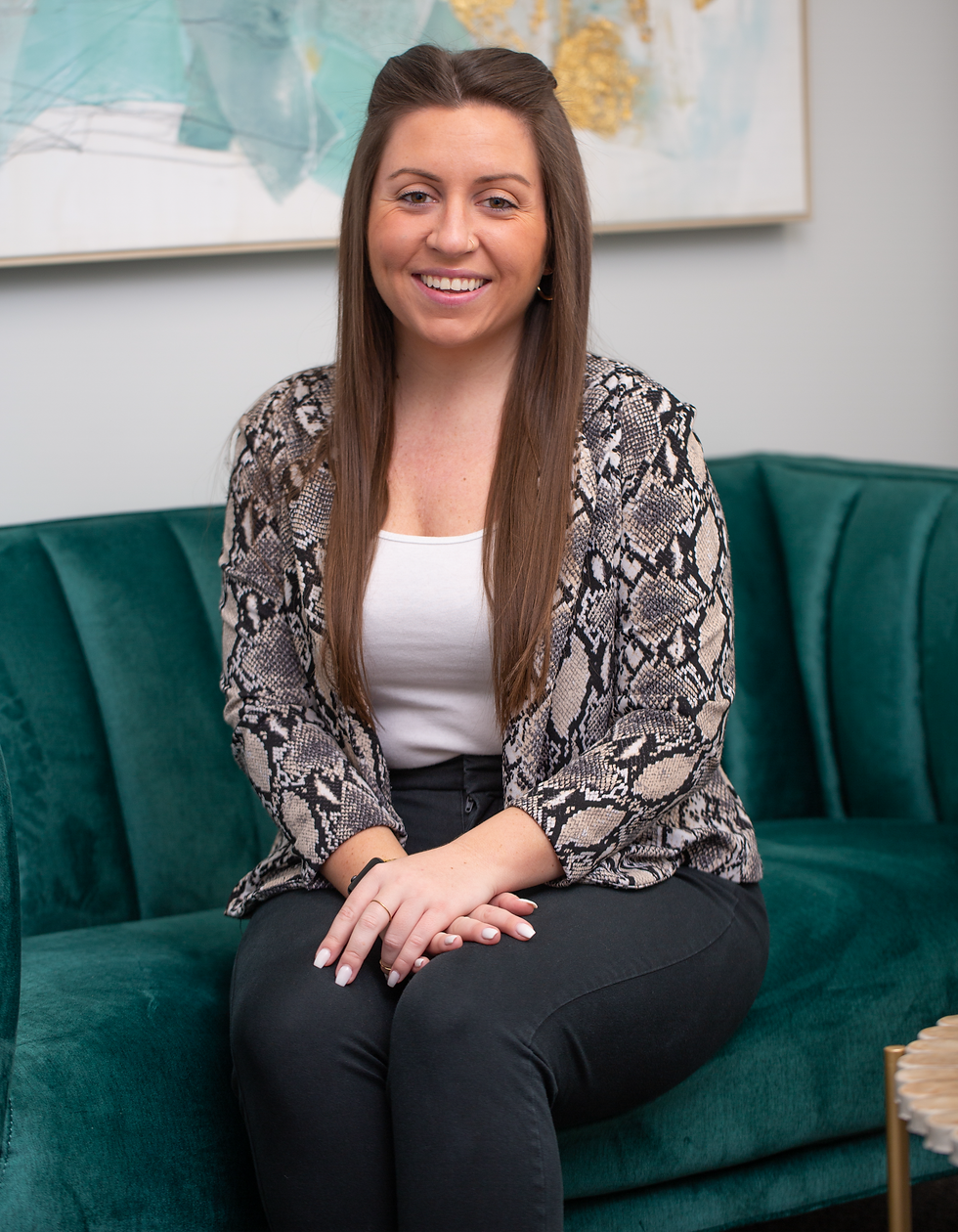 Alyssa Woolslair is a therapist in Plantation, Florida who offers counseling for adults struggling with anxiety, depression, loneliness, and relationship concerns.