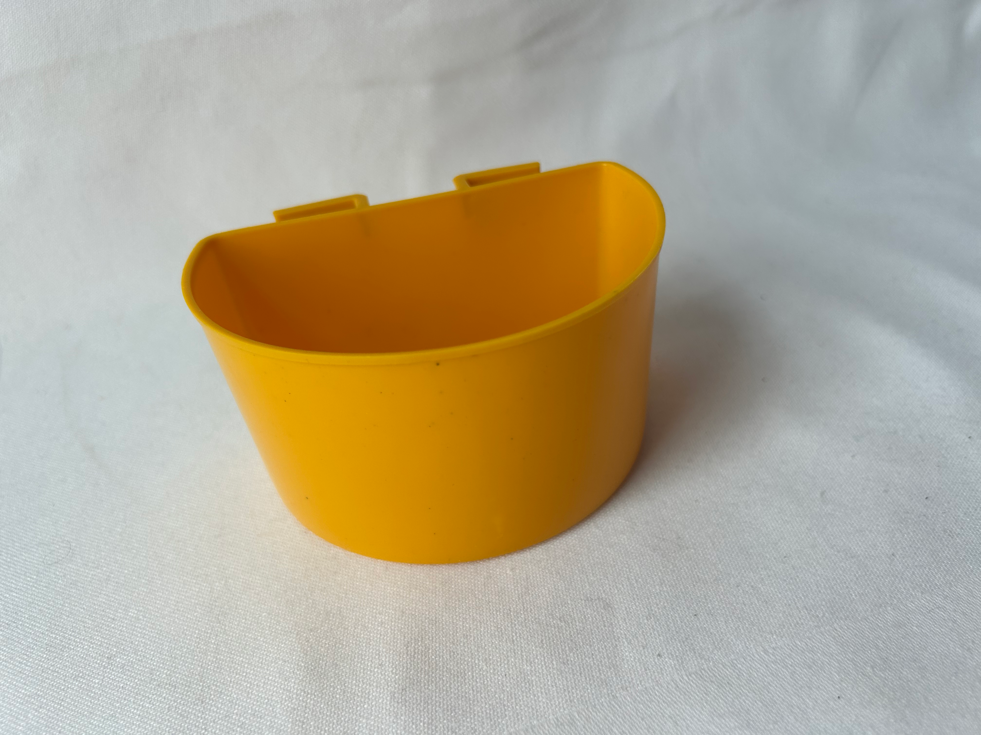 Pigeon Cage Cup with Sideways Tabs