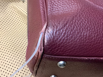 角が擦り切れ、中よりビニールが出てきました！