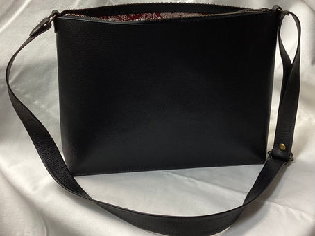 シンプル牛皮ショルダー