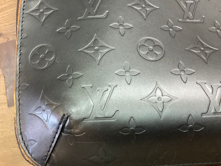 ほつれている所を、手縫いで、修理