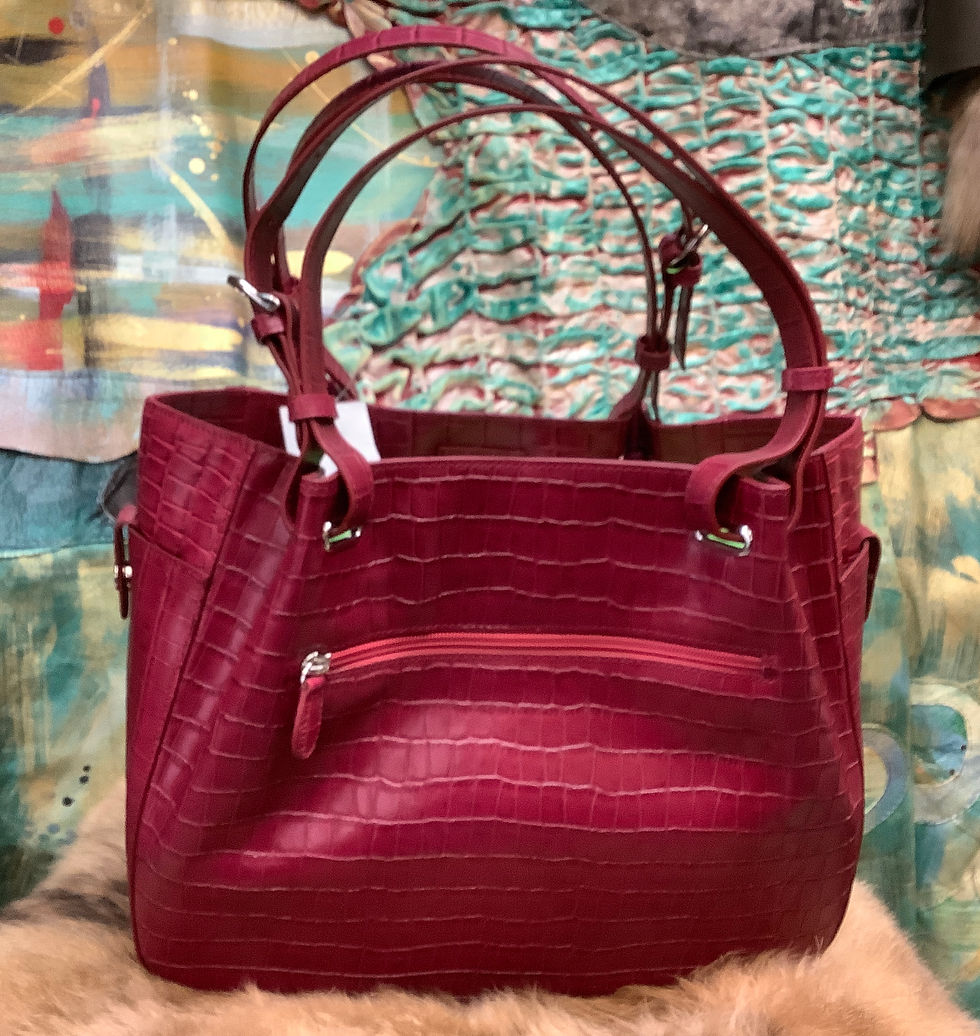 サムネイル： クロコ型押し牛皮バッグ　レッド