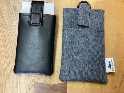 布のスマホケースを小さくして皮で新しく作って欲しいとのご依頼