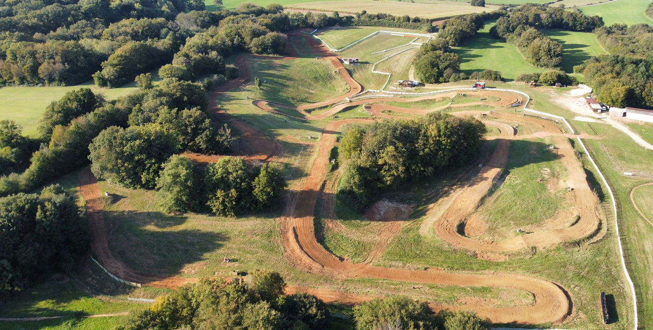 Circuit de motocross Uzelle3
