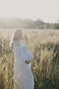 Alix Duyn Photography ~ Tiana Maternity Session 2022-2.jpg