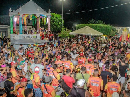 Realização das prévias e do carnaval injeta mais de 1 milhão de reais em Penedo