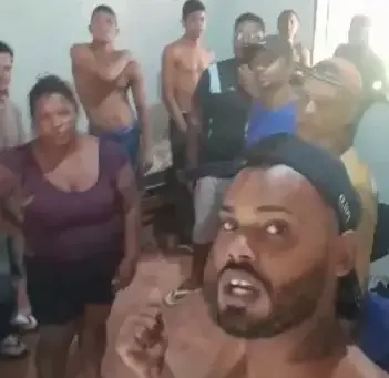 Trabalhadores de Penedo que estão em situação precária no Espírito Santo clamam por ajuda