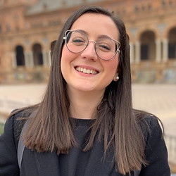 Vittoria-english-speaking-babysitter-in-pistoia-tuscany