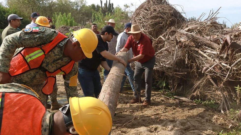 Desazolve y limpieza del represo El Salto en San Blas La Paz