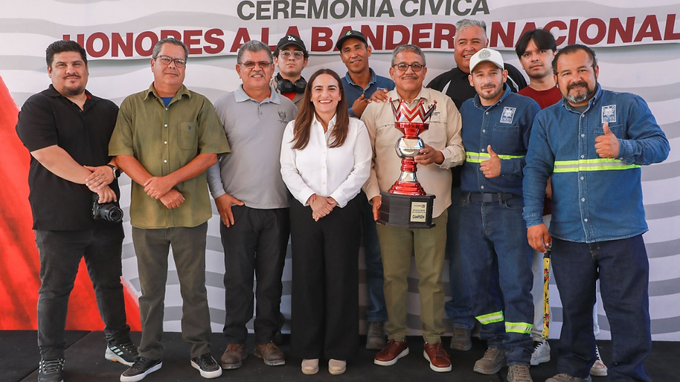 Amor Fenech Montaño reconoce el compromiso del personal del Ayuntamiento de La Paz
