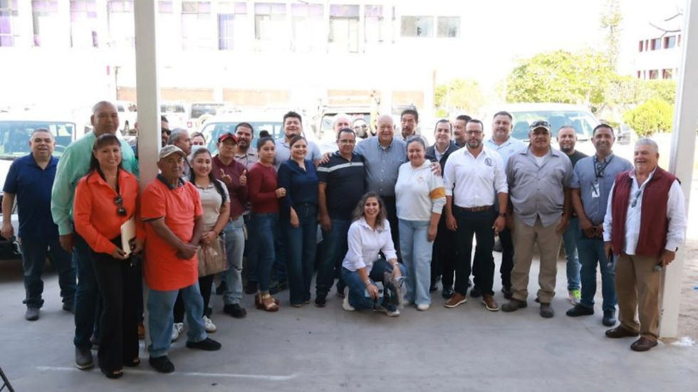 Gobierno de Baja California Sur entrega vehículos y equipo a Servicios Generales