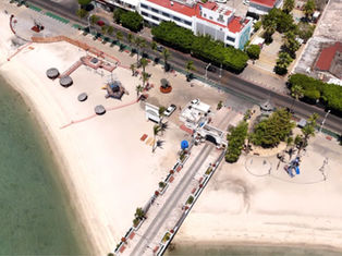 Construcción del parque infantil inclusivo Todos a Bordo en el malecón de La Paz
