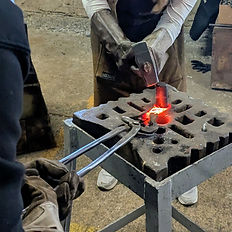 Loch aufweiten mit einem Dorn