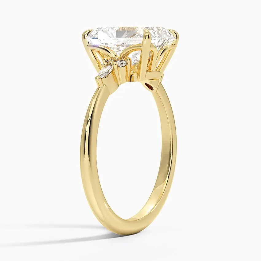 Miniatura: Lucy - 14k Triple Accent Ring with Radiant Center