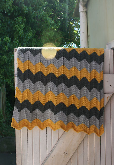 chevron style baby knit blanket