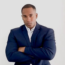 Carlos%20-%20Headshot_edited.jpg