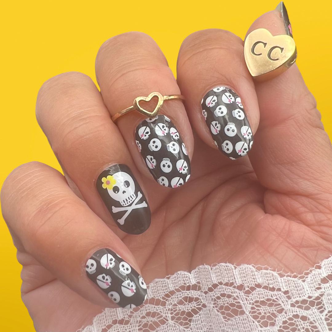 Girlie Skulls