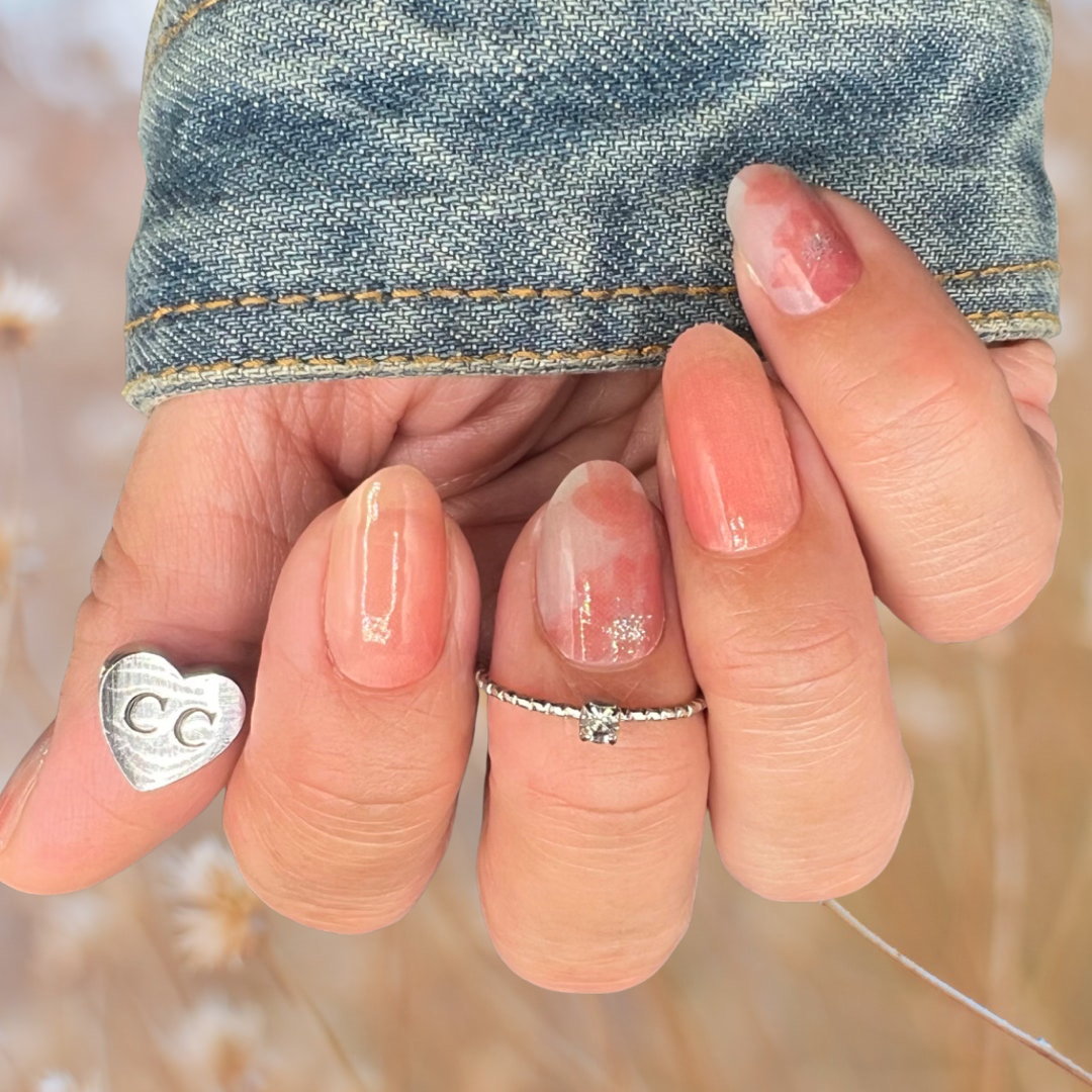 Delicate Daisies Sparkle (Semi-Sheer)