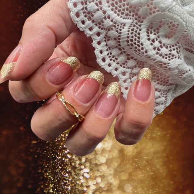 Miniatura: Blushing Gold Tips