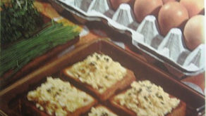 Croûtes d'oeufs brouillés aux fines herbes