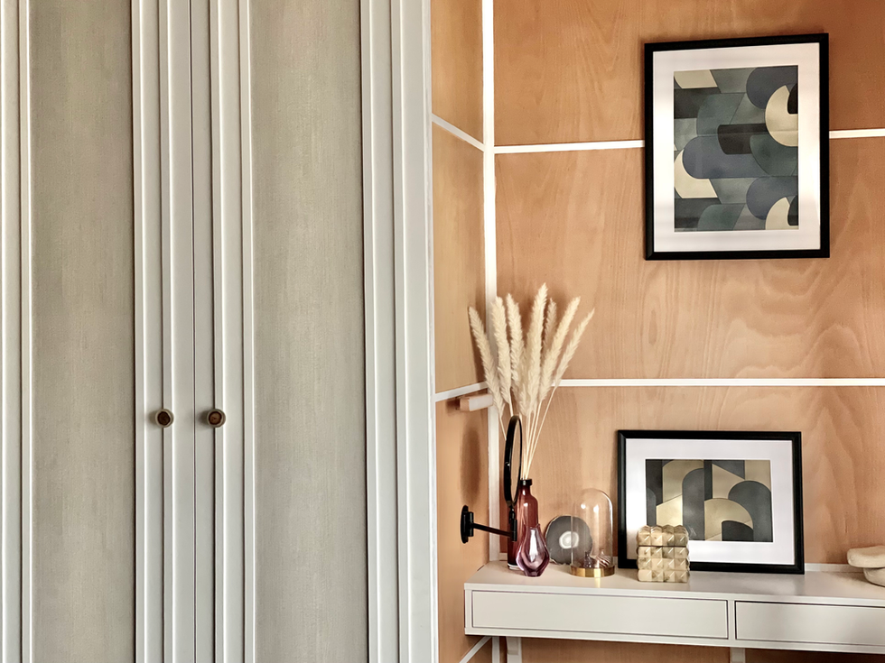 Build-in dressing table