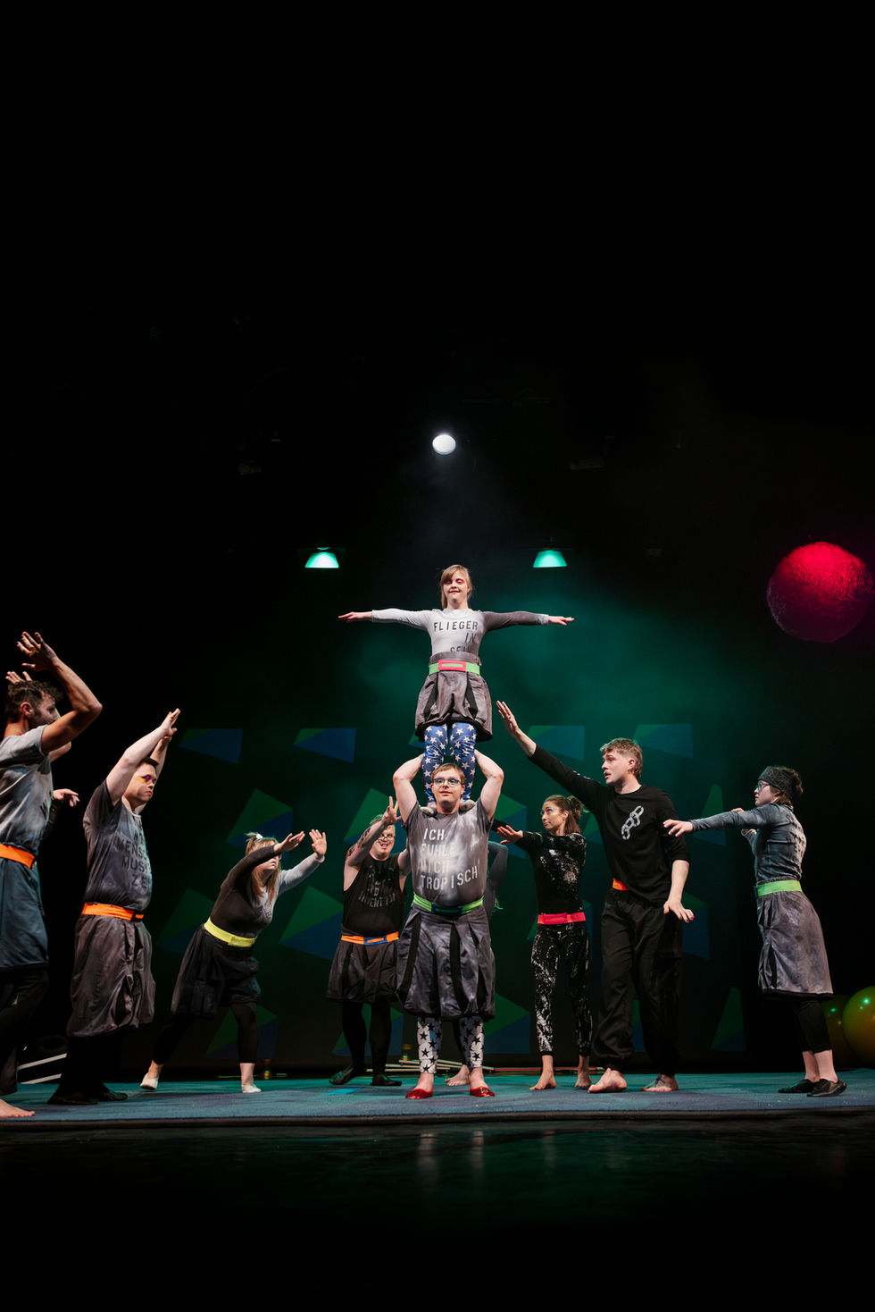 MIMOTO
CIRCUS SHOW