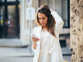 10 ESSENTIAL Rules For Texting While Dating (Don't Screw It Up!)