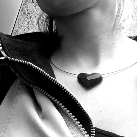 dorka-nahrdelnik-srdce-3-BW.JPG