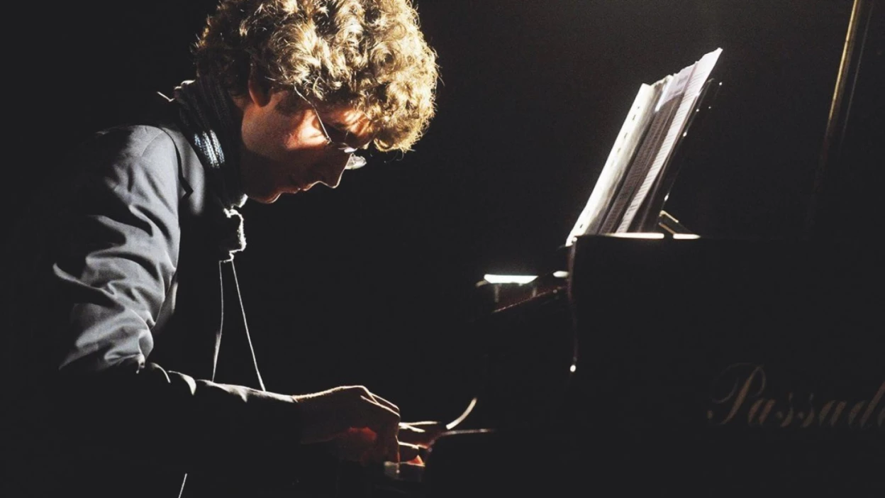 full-pianiste-uzes.webp