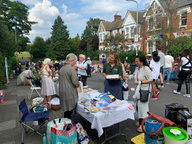 Community Eco Market Brings Sun And Community Spirit!