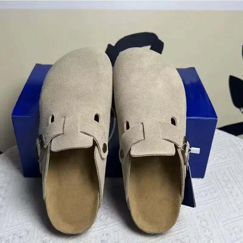 2026 New Fashion Leather Sandals for Men And Women Retro CasualComfortable Anti-