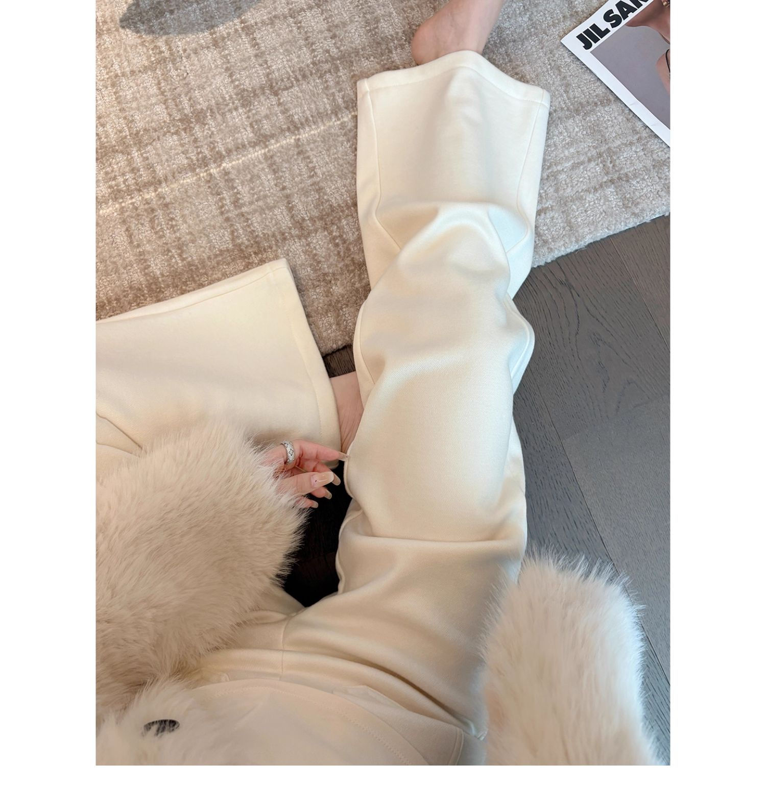 シャネルにインスパイアされた、ハイウエストのストレートレッグワイドパンツ。エレガンスと洗練さを醸し出す一着です。