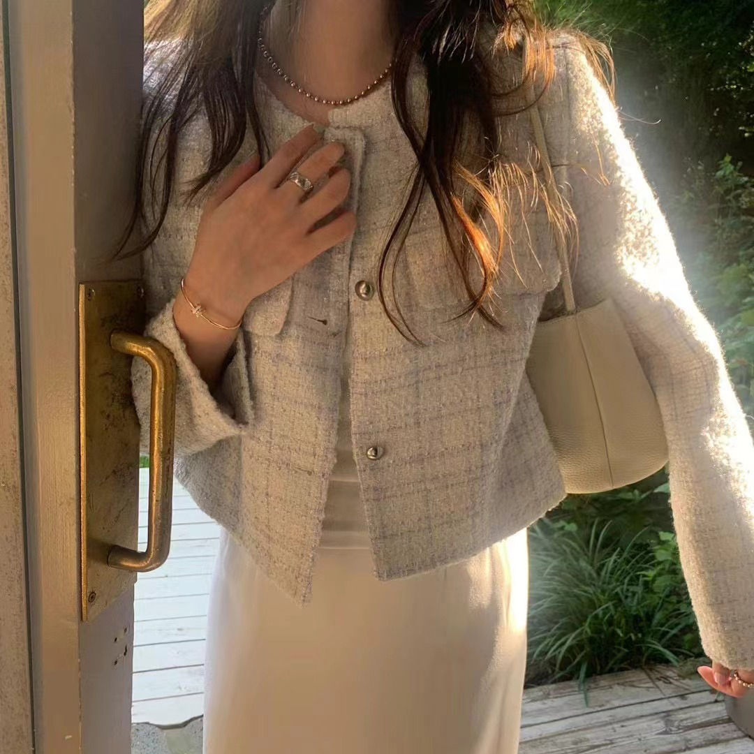 フレンチスタイルのエレガントなシングルブレストツイードショートジャケット