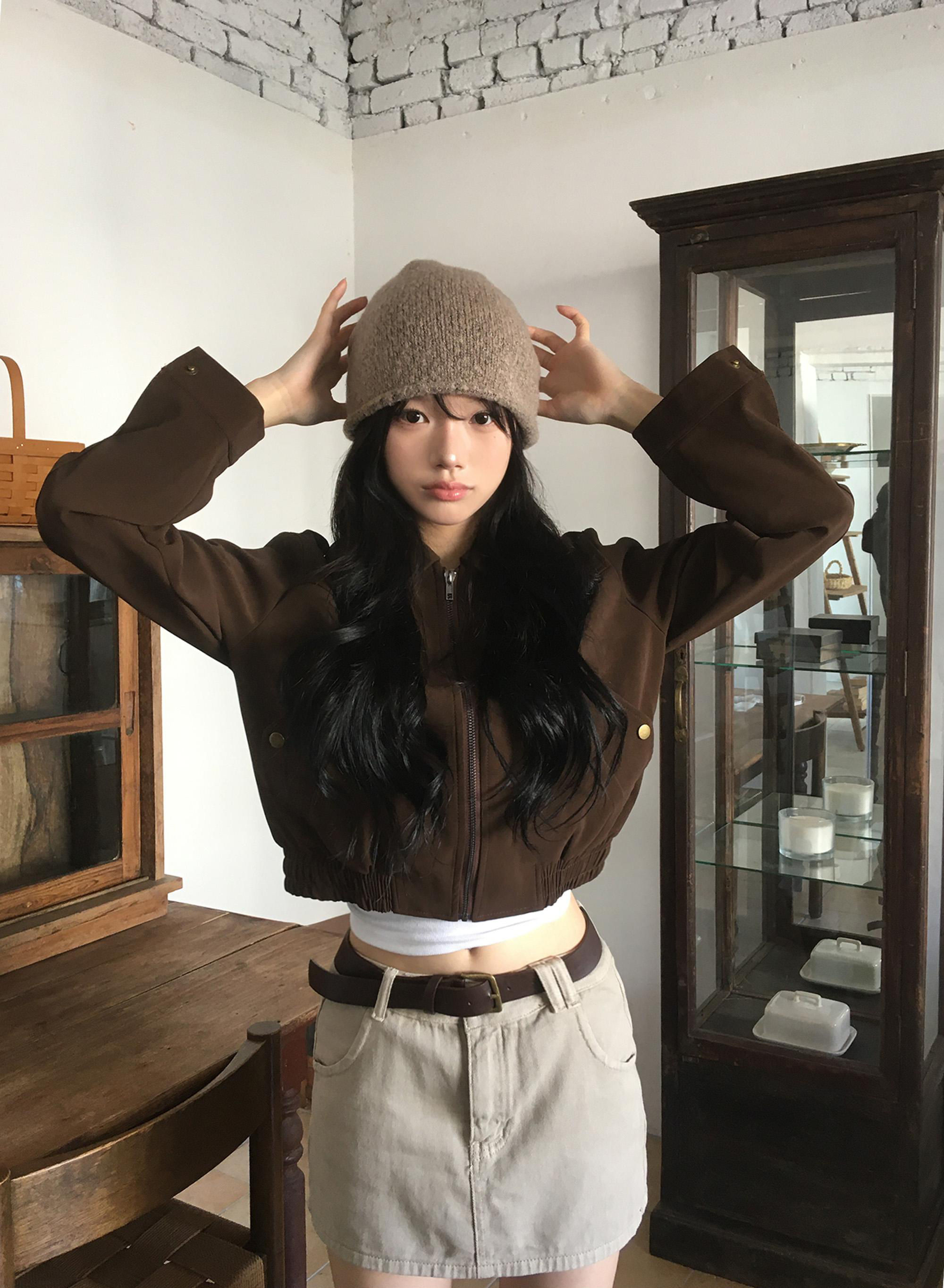 フレンチレトロで万能なラペル付きショートジャケット