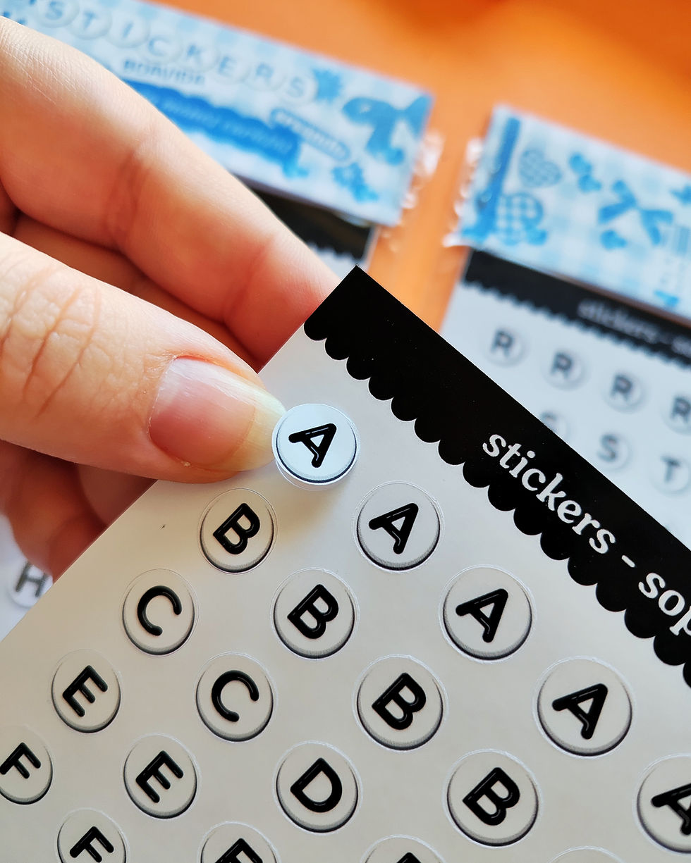 Miniatura: Sticker  " sopa de letras " - alfabeto beads black