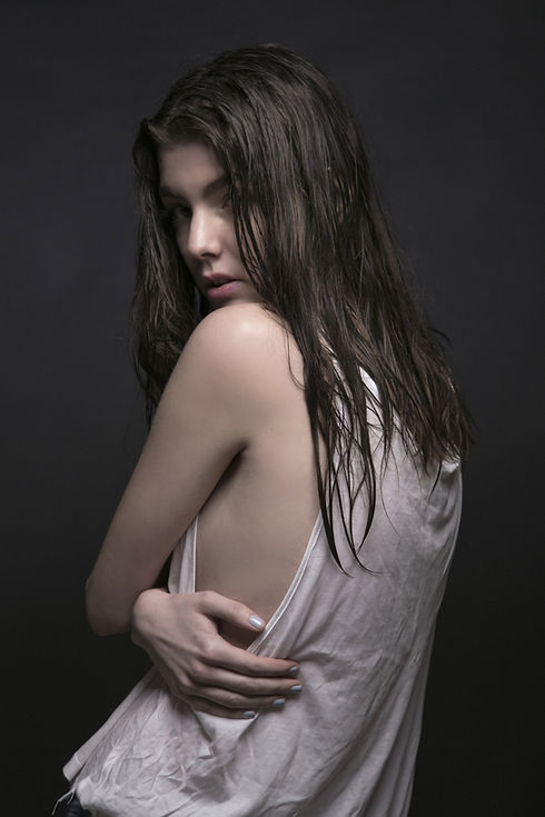woman-1868459.jpg