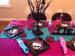 Monster High Guest Table