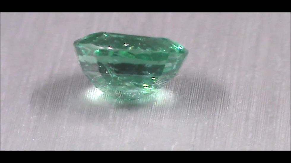 Miniatura: Apatita Verde Neon Natural - 9.50 x 8.00mm - Oval C/ 3.80 Cts