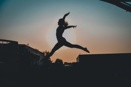 senior, girl senior, downtown , city scape , cool senior pictures, class of 2025, senior photography, top senior photographer, unique senior photos, , girls senior photographer , high school senior photos , smoke bomb photo, rocker, alternative, gown, high school senior