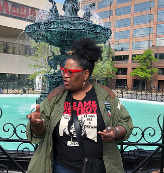 Michelle Browder by fountain face.jpg