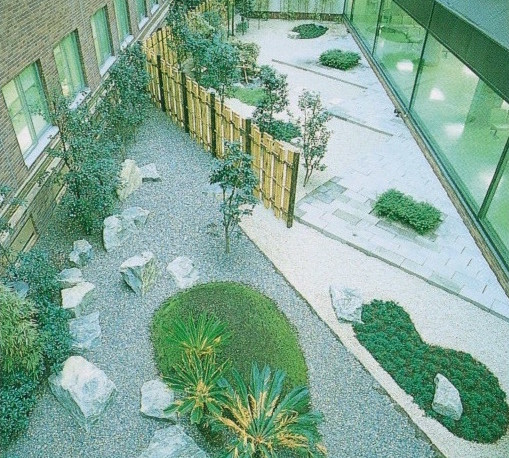 岩見沢労災病院・室内庭園・外構植栽工